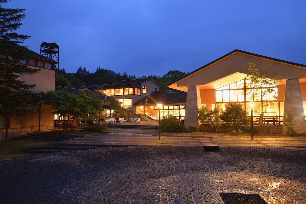 Conifer Iwabitsu — hotel in Nakanojomachi