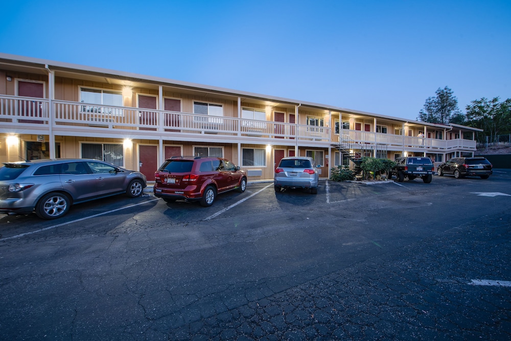 Angels Inn - photo 20