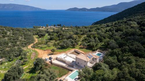 Paradise Villas — 4-Star Luxury Hotel in Sami, Greece