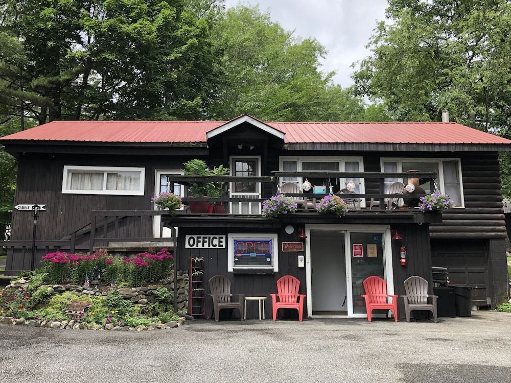 The Lake George Bear's Den - photo 19