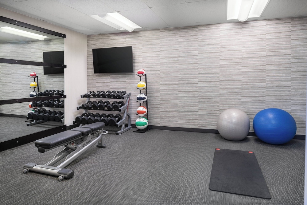Courtyard by Marriott Pleasanton - photo 18