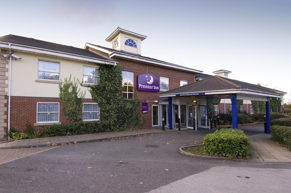 Premier Inn Rugby North - carbon neutral hotel in Rugby