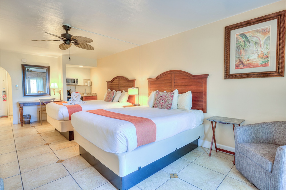 La Fiesta Ocean Inn And Suites - photo 3
