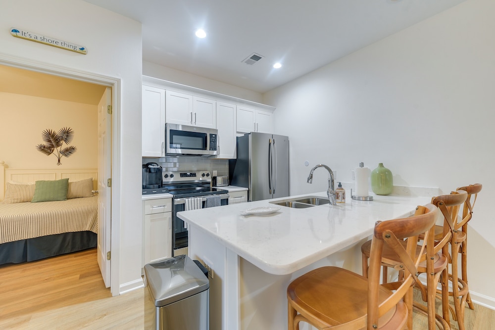 Sunset Beach Retreat Monthly Rentals Welcome — 4-Star Luxury Hotel in Sunset Beach, United States