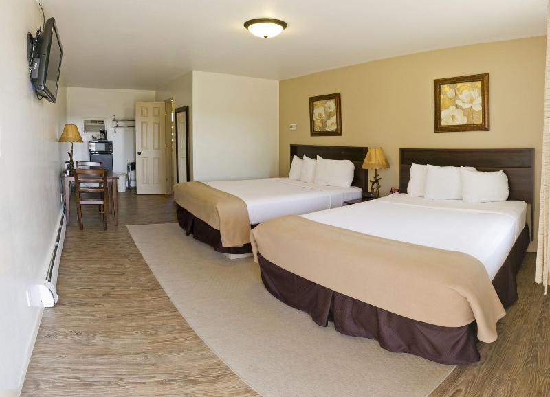 Sunset Lodge Escanaba - photo 19