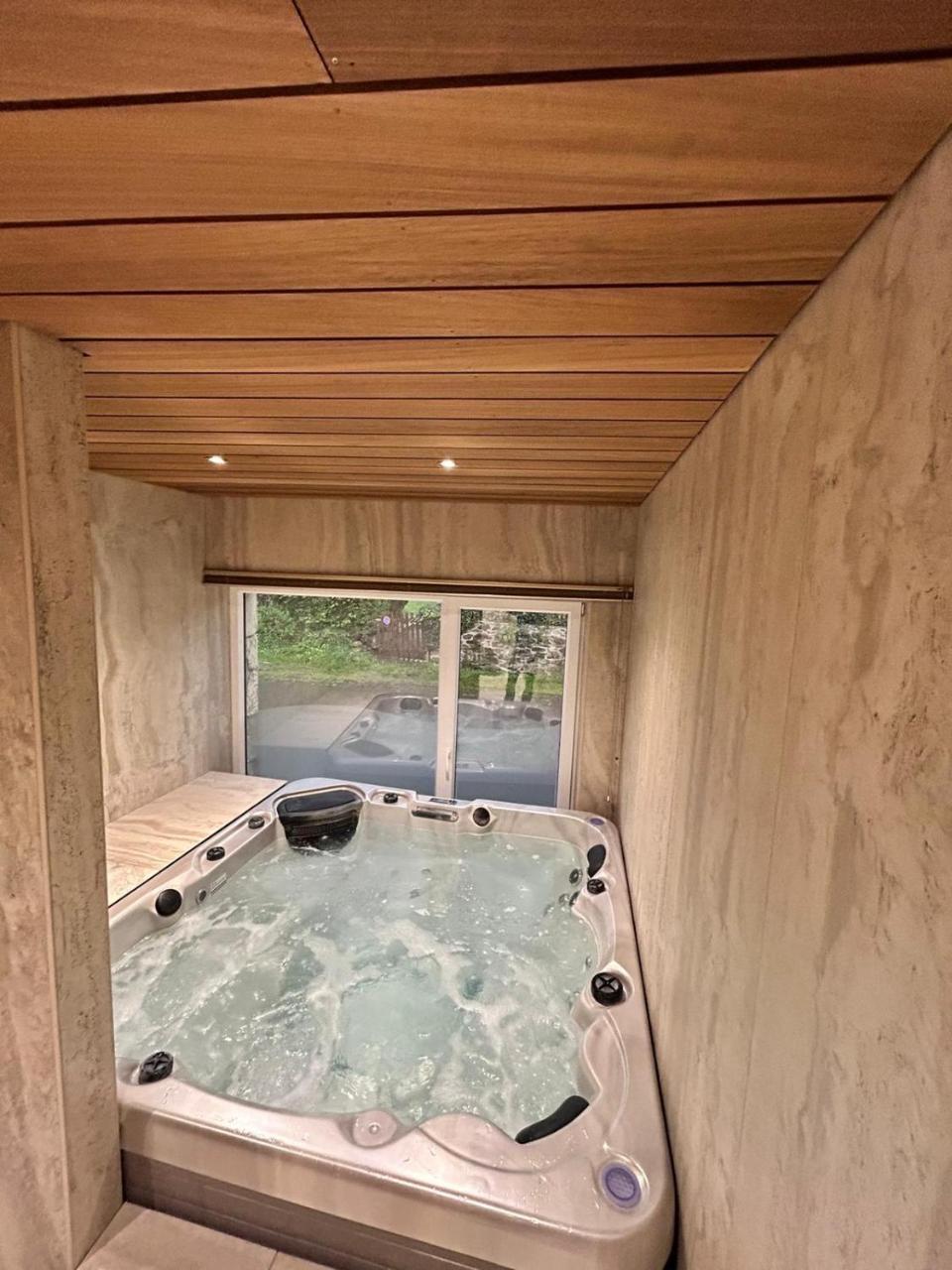 Chez Ninine gite 9 personnes — 4-Star Luxury Hotel in Stavelot, Belgium