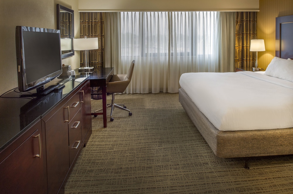 Crowne Plaza St. Louis Airport by IHG - photo 90