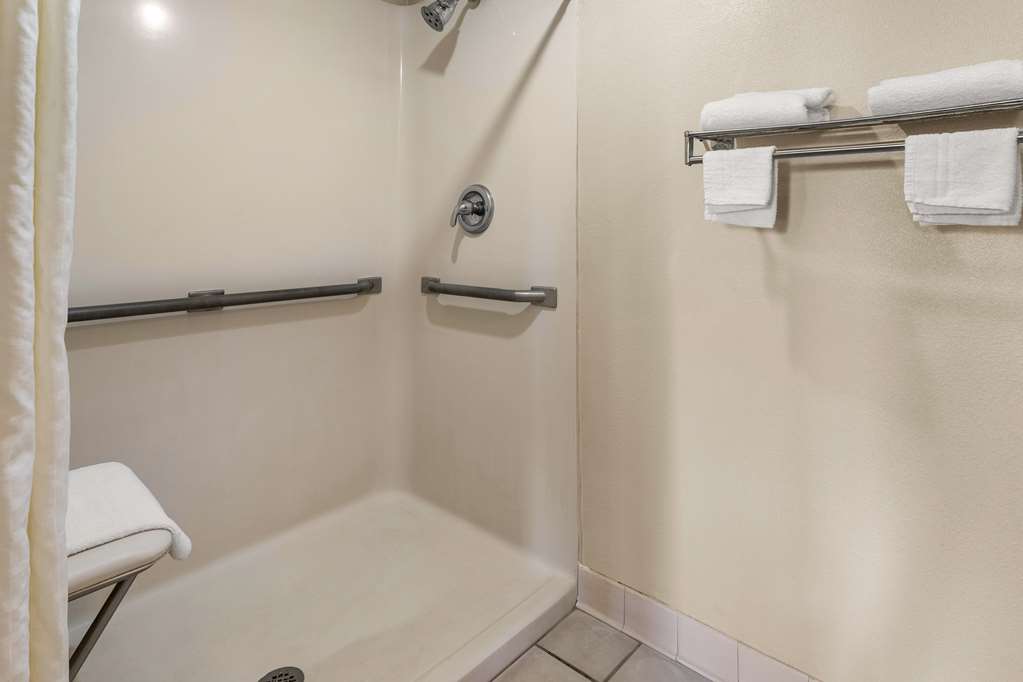 Americas Best Value Inn Montezuma - photo 18