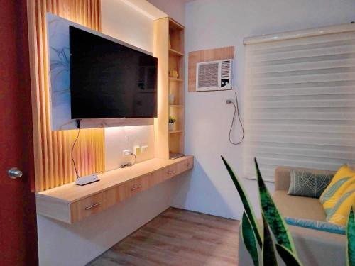 CoZy Suites Bacolod OneBedRoomSuite for FourPax in Bacolod, Philippines