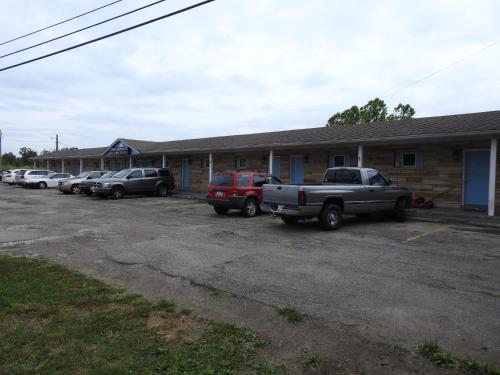 Lawrenceburg Motel - photo 6