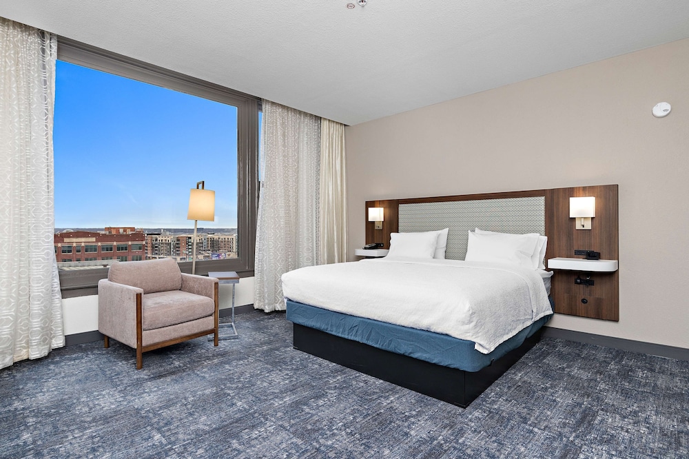 Hampton Inn Kansas City Downtown Financial District - photo 8
