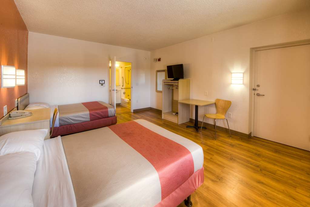 Motel 6 Niantic CT New London - photo 15