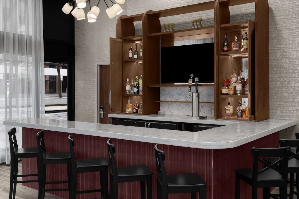 Hampton Inn Cleveland Downtown - photo 25