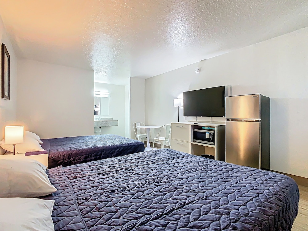 Quality Inn Davenport Maingate South - photo 12