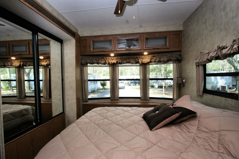 Homosassa River RV Resort - photo 3