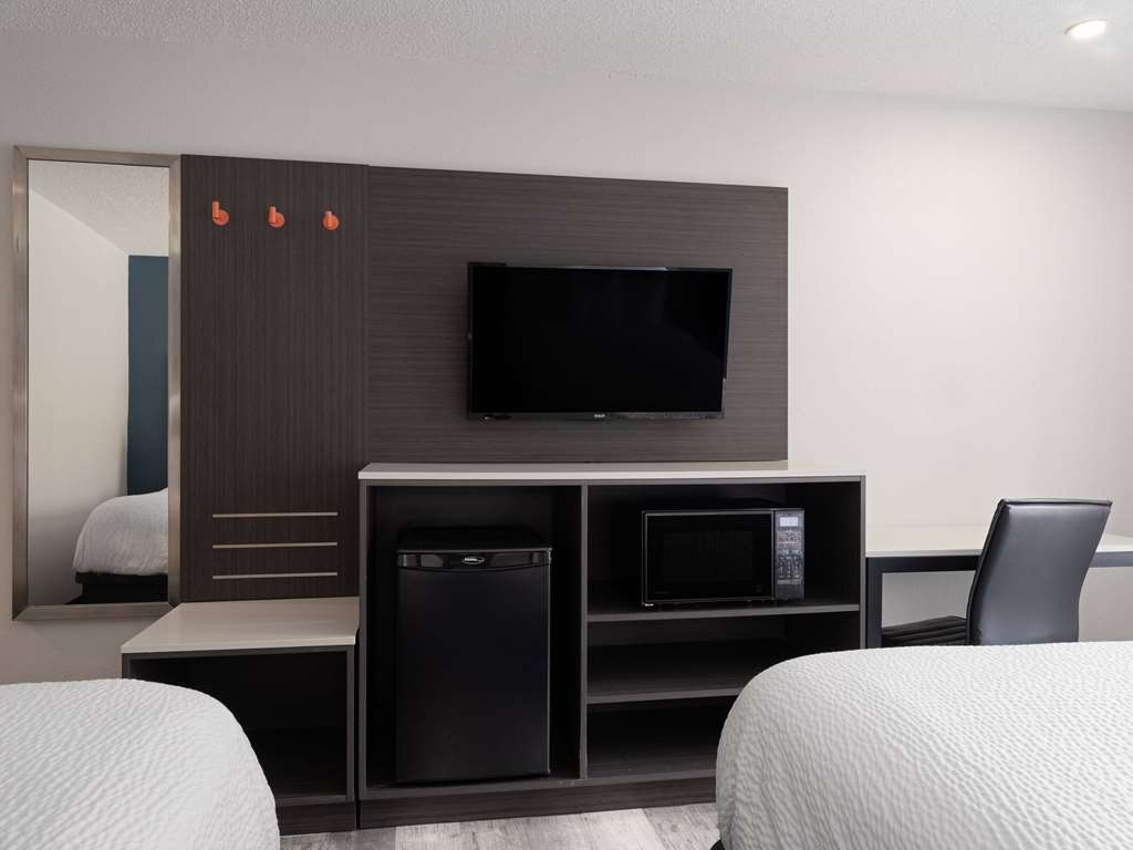 Baymont by Wyndham Indianapolis East - photo 22