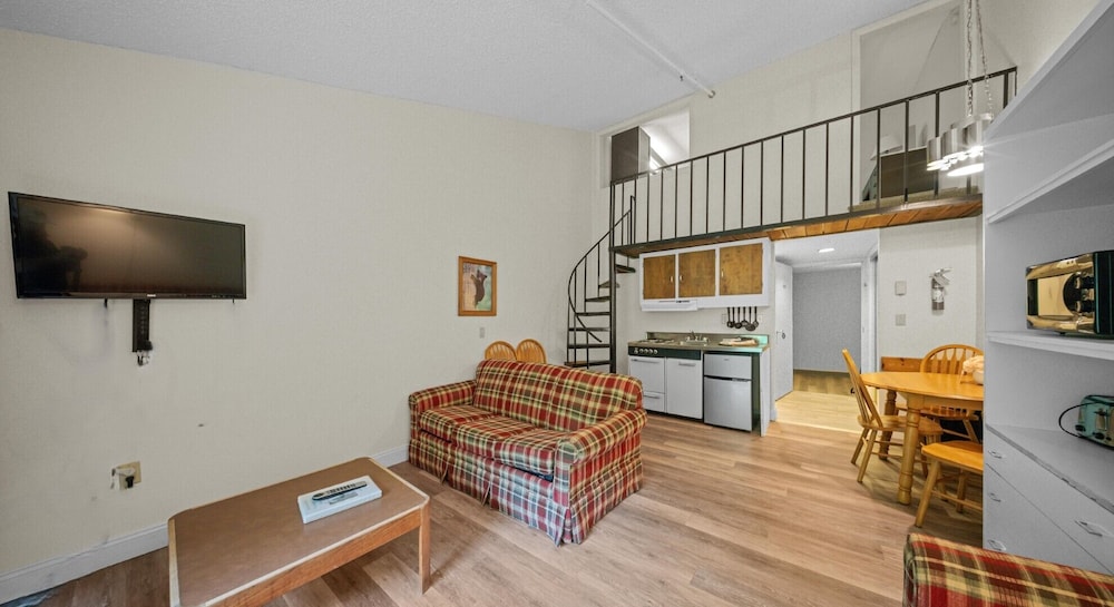Evergreen Valley Inn - photo 60
