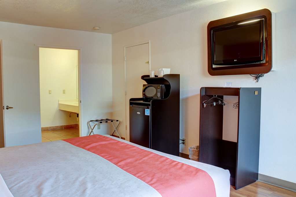 Motel 6 Bishop CA - photo 18