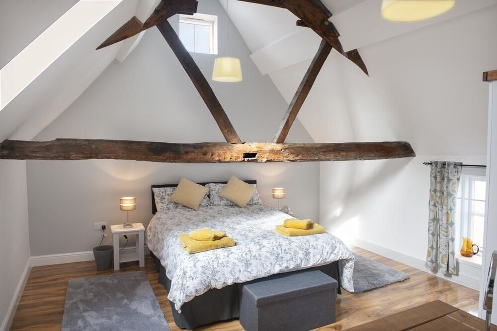 Theoc Cottage in Historic Tewkesbury — 4-Star Luxury Hotel in Tewkesbury, United Kingdom