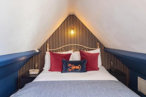 Host Stay Candyfloss Cottage