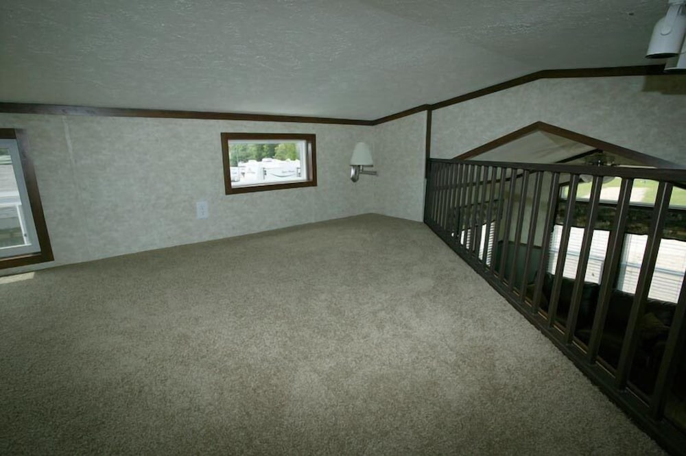 Arrowhead Resort Campground - photo 10