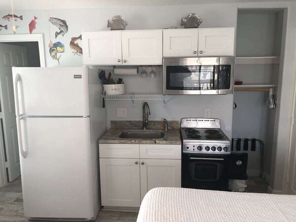 Beachgate CondoSuites & Motel - photo 64