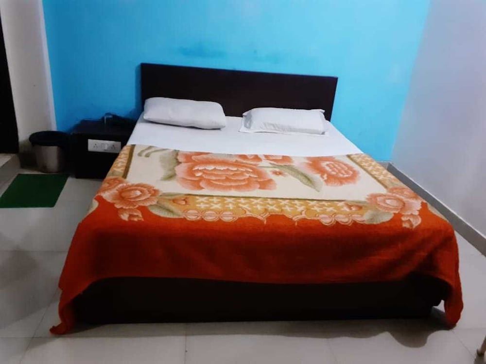 Pooja Palace - last minute hotel in New Delhi