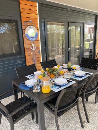 Innova Travelvir Mobhome Eli in Sveti Petar U Sumi, Croatia