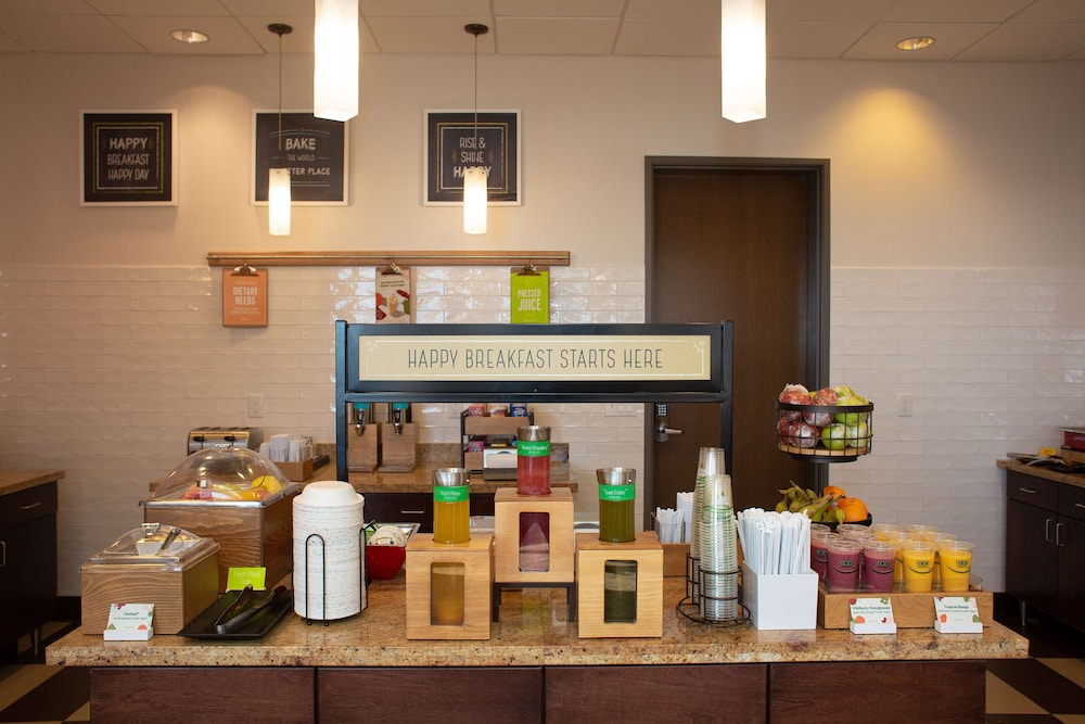 Hampton Inn Marquette Waterfront - photo 34