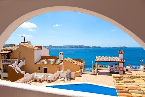 Aldea 2 Cala Fornells — 4-Star Luxury Hotel in Peguera, Spain