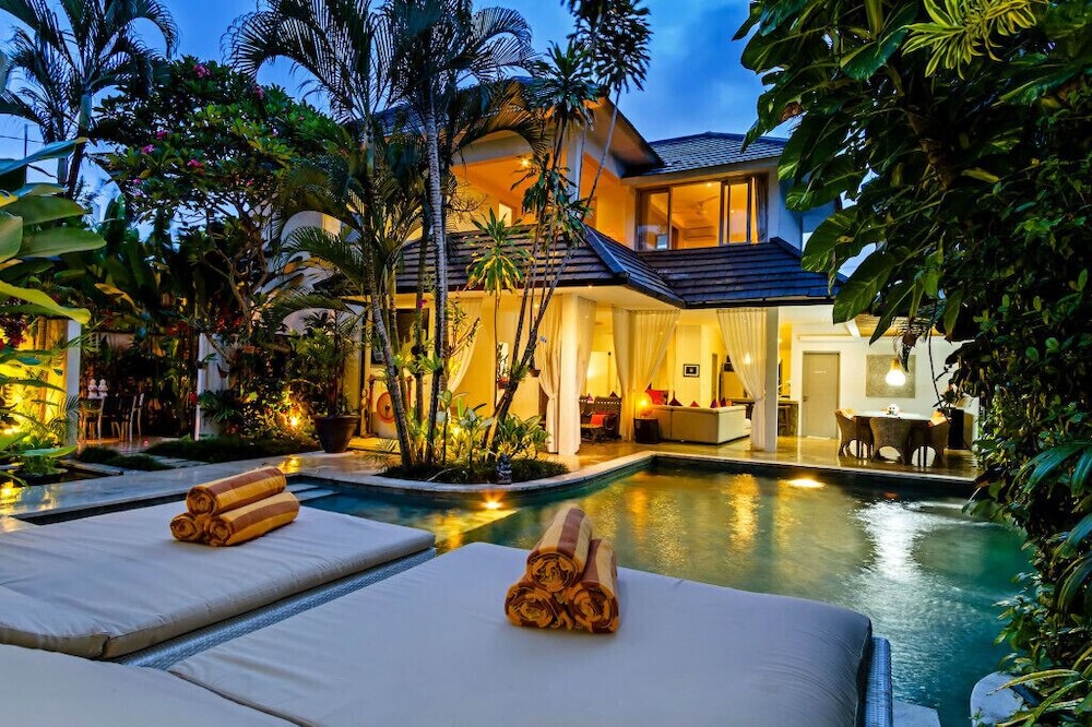 Villa Eindra — 4-Star Luxury Hotel in Seminyak, Indonesia