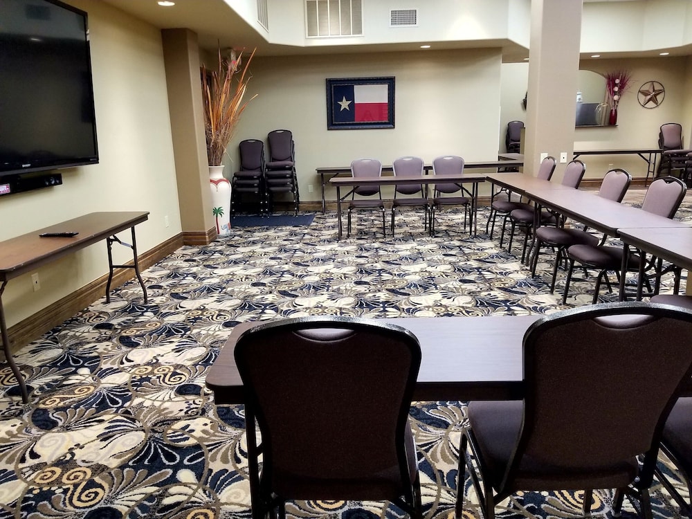 Candlewood Suites San Antonio Downtown by IHG - photo 23