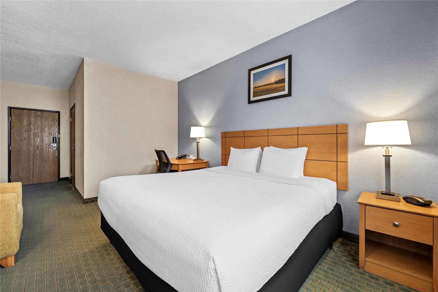Quality Inn Dubuque on Hwy 20 - photo 20
