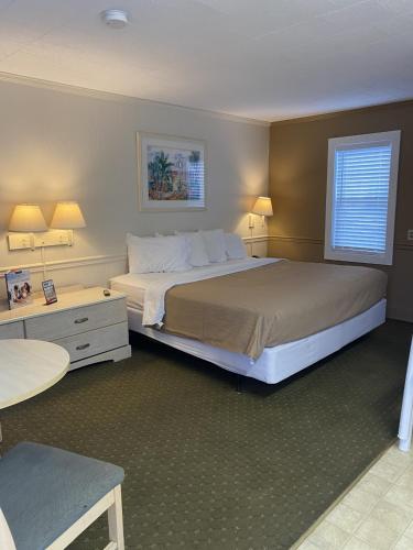 The Admiral Hotel Motel - photo 146