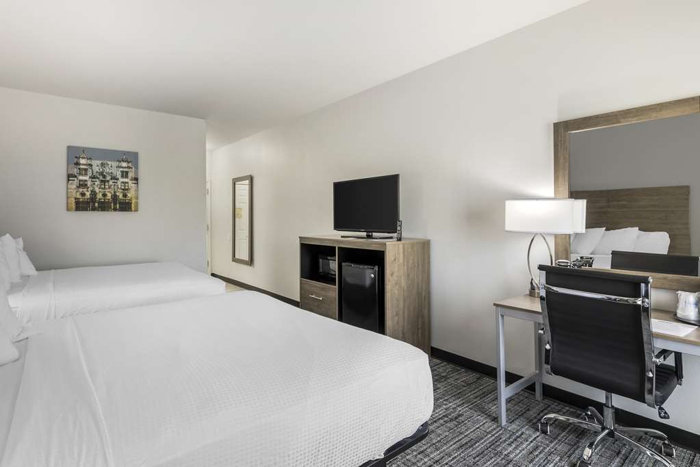 Best Western Plus MidAmerica Hotel - photo 26