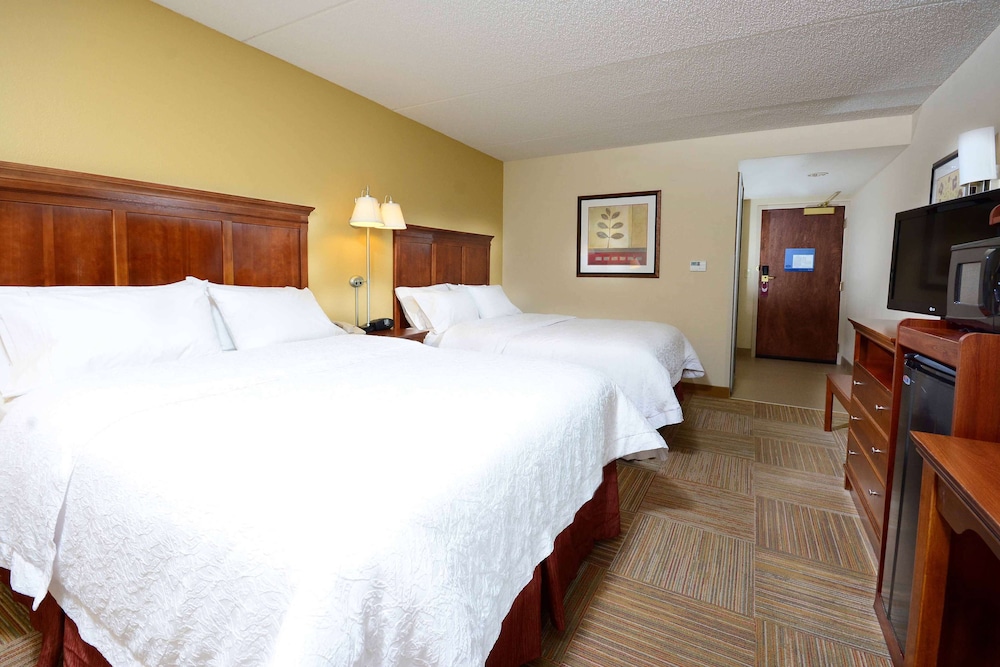 Hampton Inn Raleigh Capital Blvd. North - photo 15