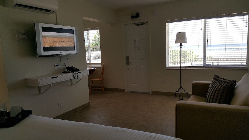Le Cabanon Motel - photo 29