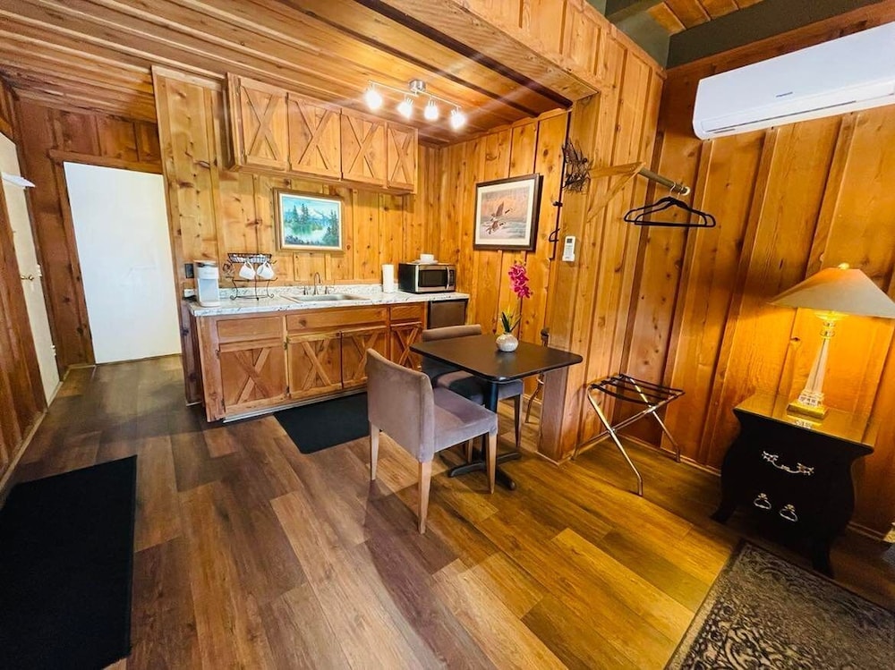 Riverfront Lodging - photo 33