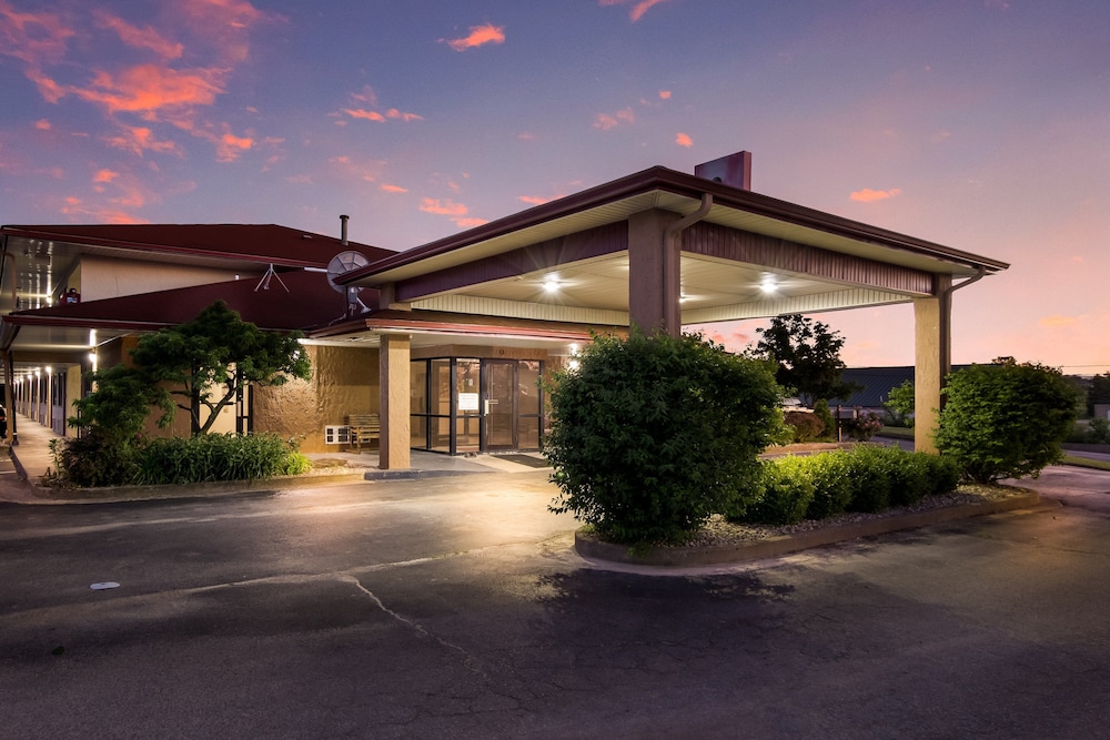 Red Roof Inn Shelbyville - photo 27