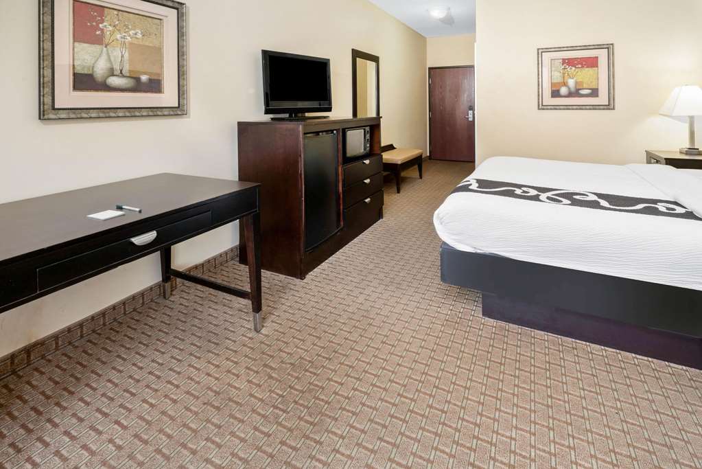 La Quinta Inn & Suites by Wyndham Morgan City - photo 17