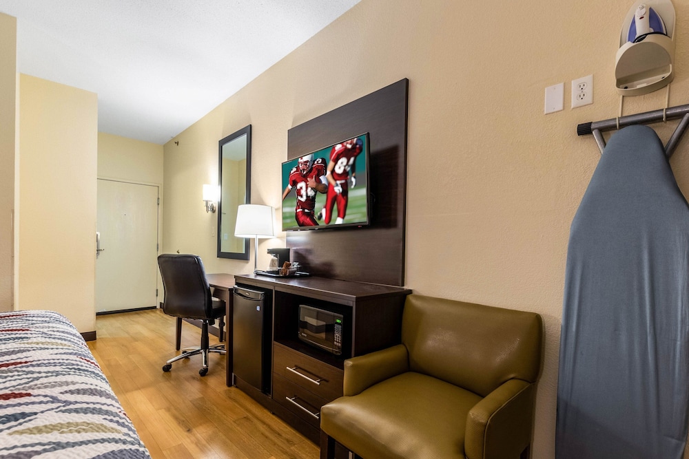 Red Roof Inn Georgetown IN Louisville West - photo 4