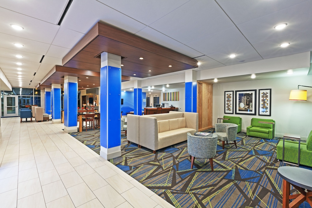 Holiday Inn Express & Suites Brenham South by IHG - photo 32