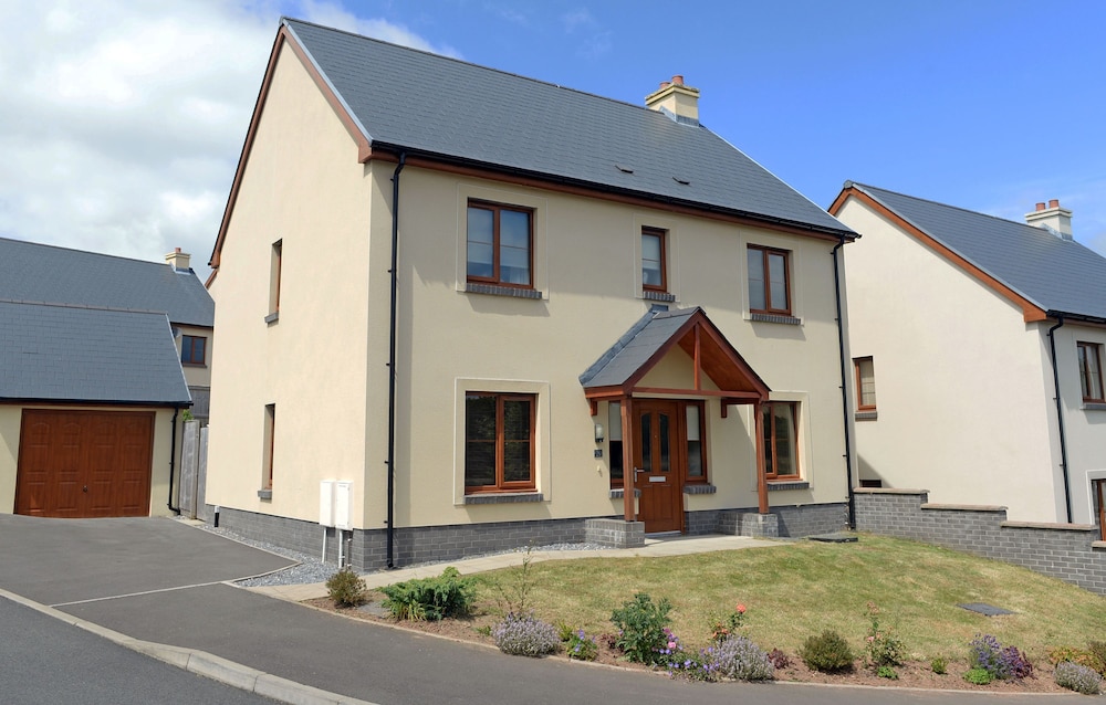 Coppins Park Dog Friendly Peaceful Location in Saundersfoot, United Kingdom