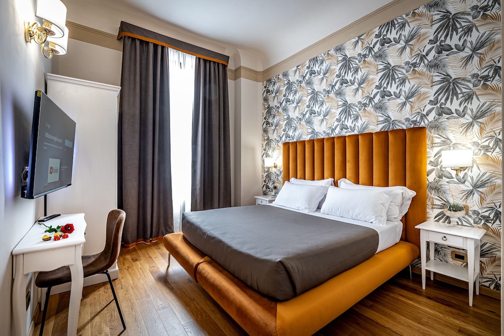 Maison Pitti Florence — 4-Star Luxury Hotel in Florence, Italy