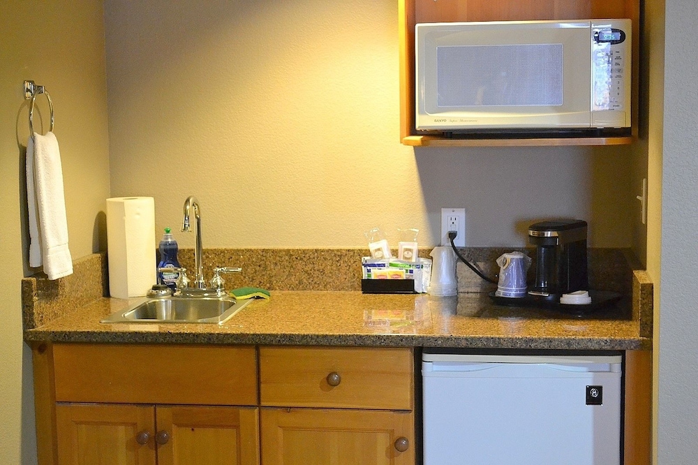 Holiday Inn Express Hotel & Suites Bozeman West by IHG - photo 15