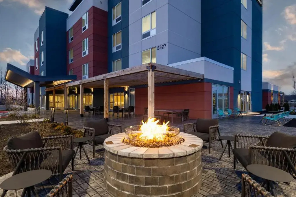 TownePlace Suites by Marriott Geneva at SPIRE Academy - photo 17