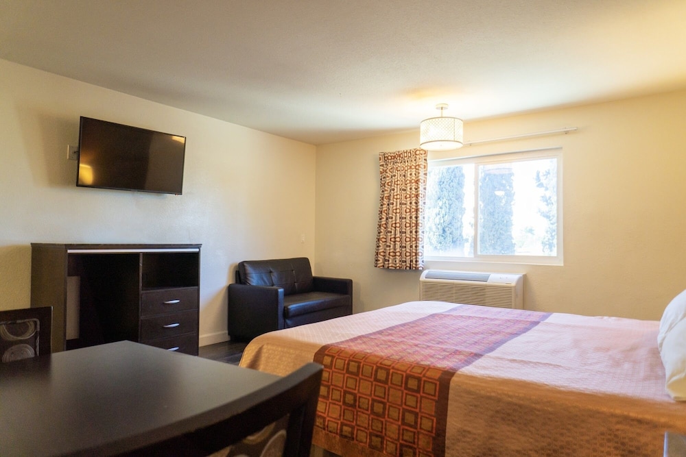 Maywood Inn - photo 23