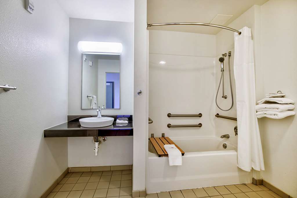 Motel 6 Duluth MN - photo 20