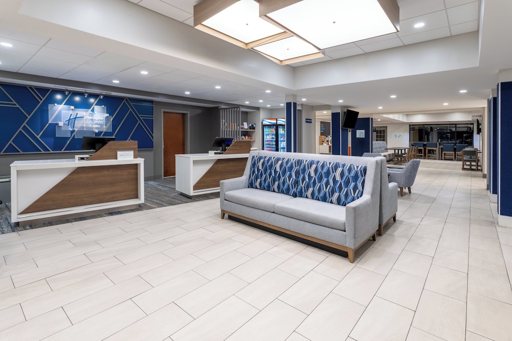 Holiday Inn Express & Suites Flowood by IHG - photo 66