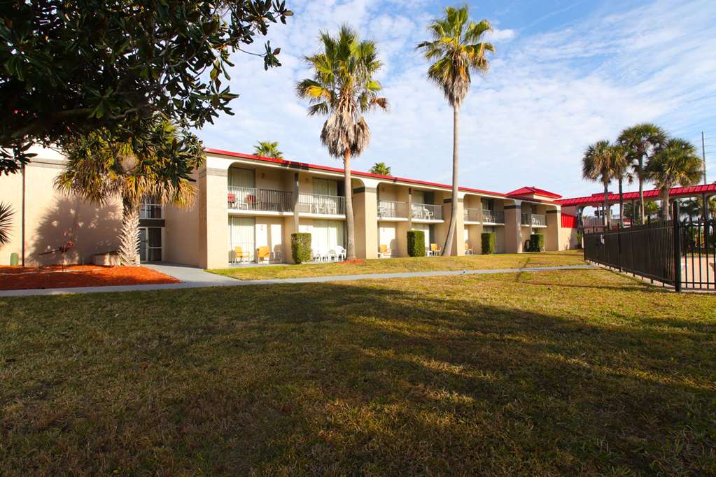 Ramada by Wyndham Davenport Orlando South - photo 8